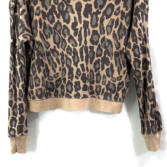 SPLENDID Leopard Print Long Sleeve Waffle Textured Thermal Top E18 - Picture 4 of 7